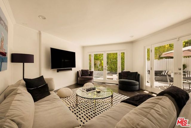 1409 Club View Drive, Los Angeles, CA 90024