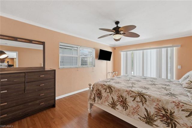 902 El Dorado PKWY E, Cape Coral, FL 33904