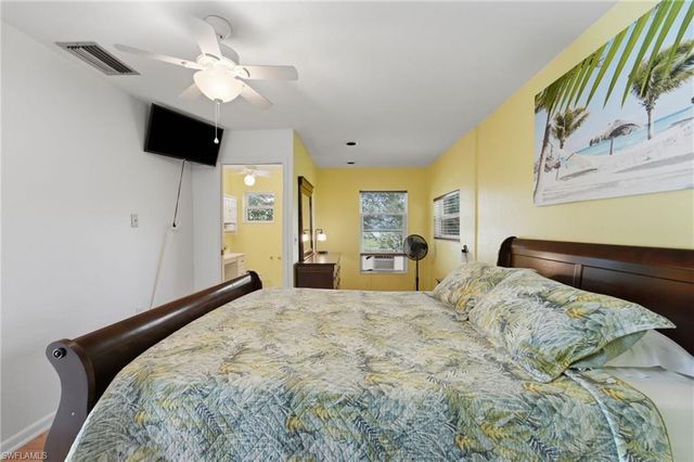 902 El Dorado PKWY E, Cape Coral, FL 33904