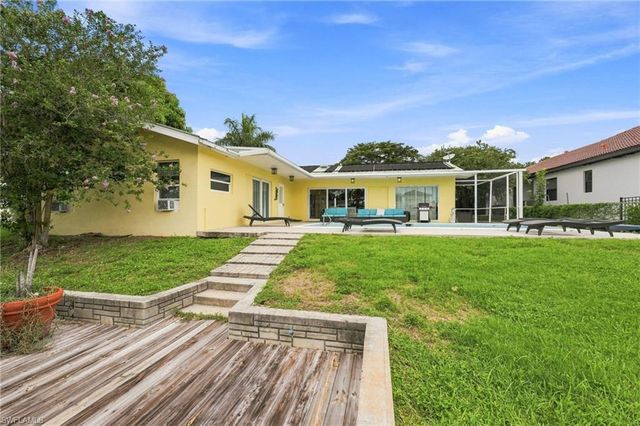 902 El Dorado PKWY E, Cape Coral, FL 33904