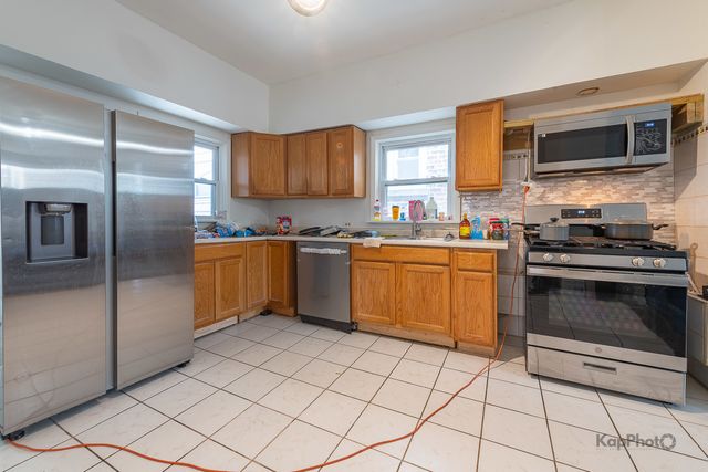 2642 W Superior Street, Chicago, IL 60612