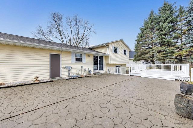 2527 GARDEN PARK TERRACE, Green Bay, WI 54311