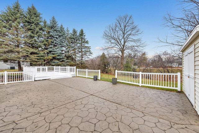 2527 GARDEN PARK TERRACE, Green Bay, WI 54311