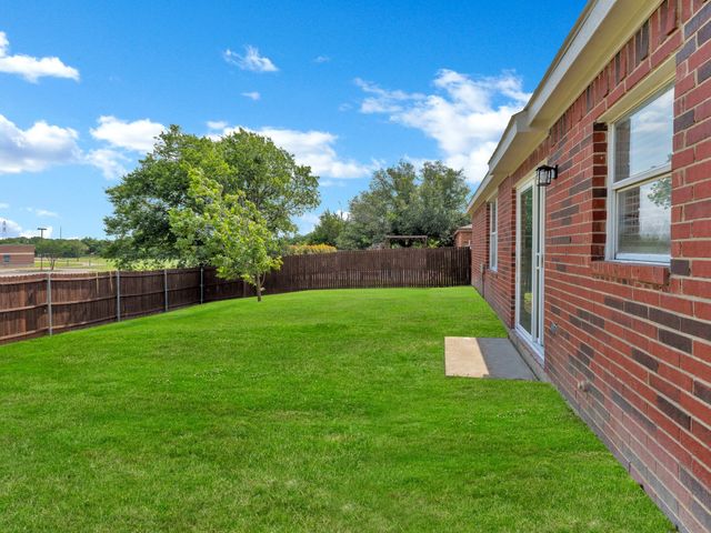 235 Yale Boulevard, Glenn Heights, TX 75154