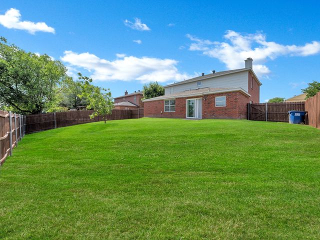 235 Yale Boulevard, Glenn Heights, TX 75154