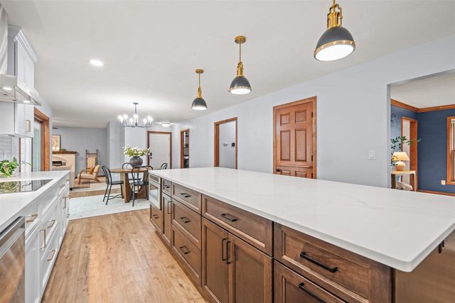 3509 S BARKER LANE, Appleton, WI 54915