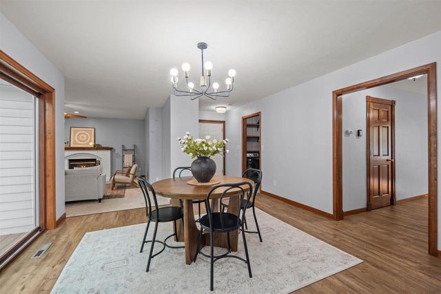 3509 S BARKER LANE, Appleton, WI 54915