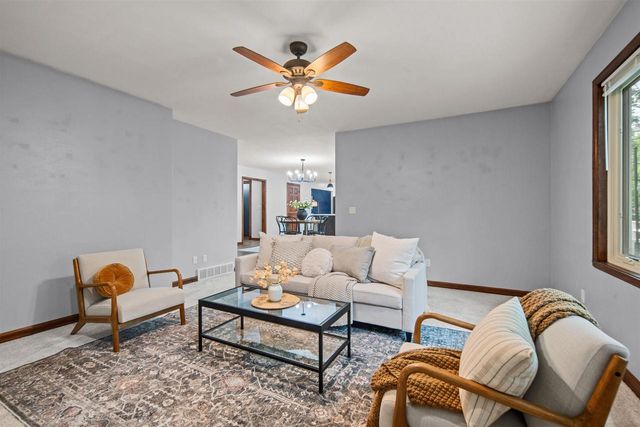 3509 S BARKER LANE, Appleton, WI 54915