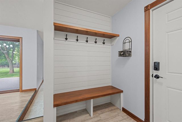 3509 S BARKER LANE, Appleton, WI 54915