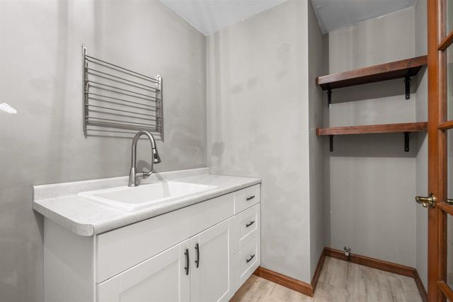 3509 S BARKER LANE, Appleton, WI 54915