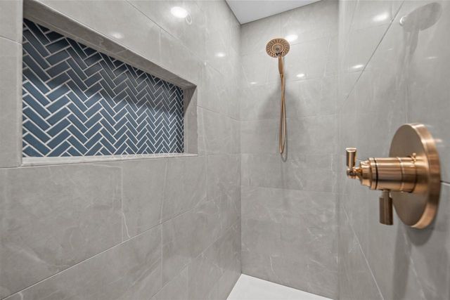 3509 S BARKER LANE, Appleton, WI 54915