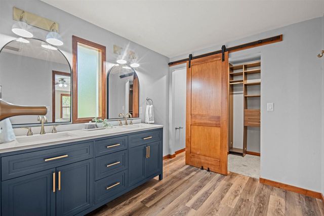 3509 S BARKER LANE, Appleton, WI 54915