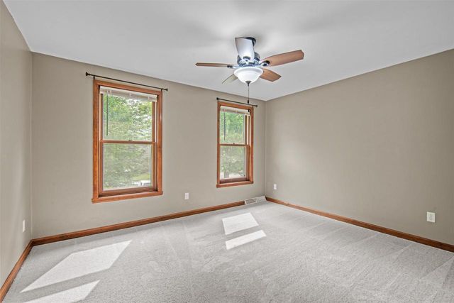 3509 S BARKER LANE, Appleton, WI 54915