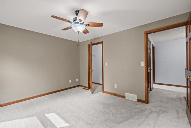 3509 S BARKER LANE, Appleton, WI 54915