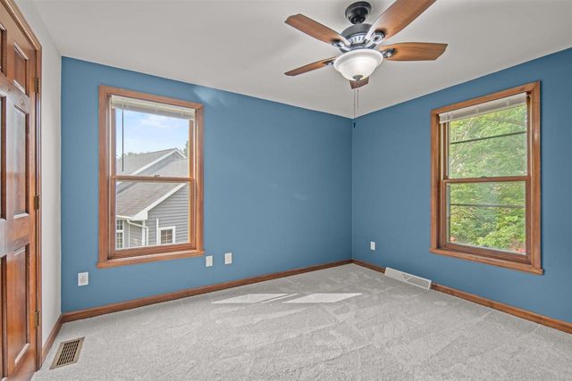 3509 S BARKER LANE, Appleton, WI 54915