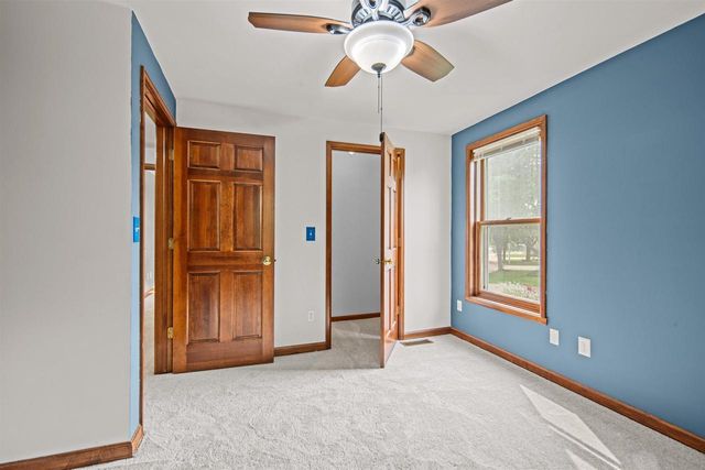 3509 S BARKER LANE, Appleton, WI 54915