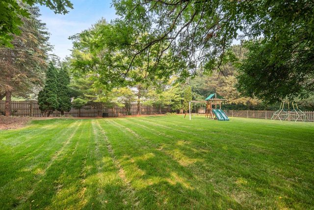 3509 S BARKER LANE, Appleton, WI 54915