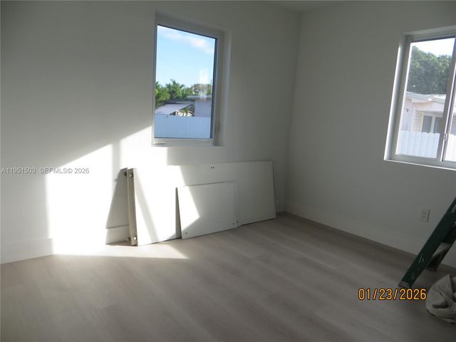 7435 SW 22nd St, Miami, FL 33155