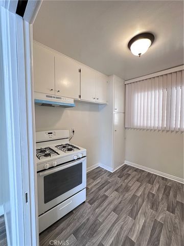 13520 Rye Street, Sherman Oaks, CA 91423