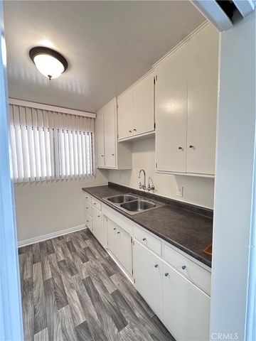 13520 Rye Street, Sherman Oaks, CA 91423