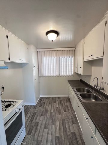 13520 Rye Street, Sherman Oaks, CA 91423