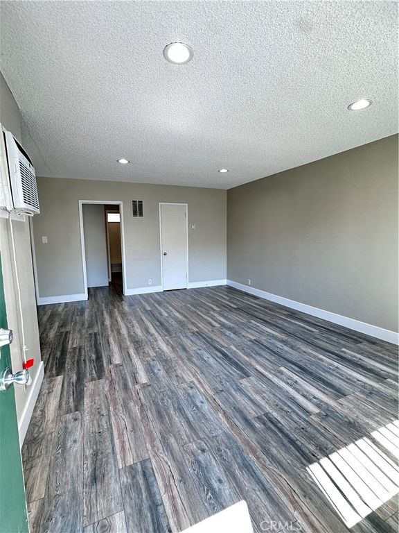 13520 Rye Street, Sherman Oaks, CA 91423