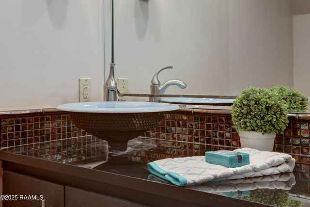 605 Silverstone Road 205b, Lafayette, LA 70508