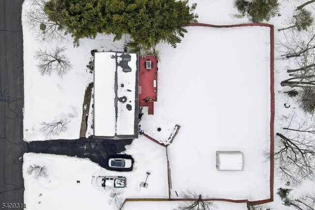 8 Bordeaux Ter, West Milford Twp., NJ 07480