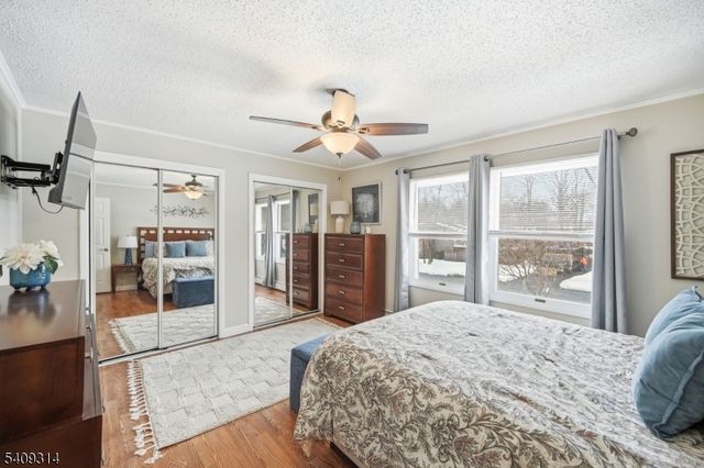 8 Bordeaux Ter, West Milford Twp., NJ 07480