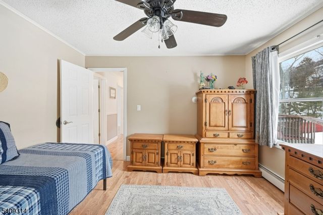 8 Bordeaux Ter, West Milford Twp., NJ 07480