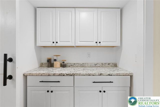 402 Florentine Drive, Forks Twp, PA 18040