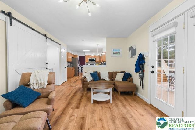 402 Florentine Drive, Forks Twp, PA 18040