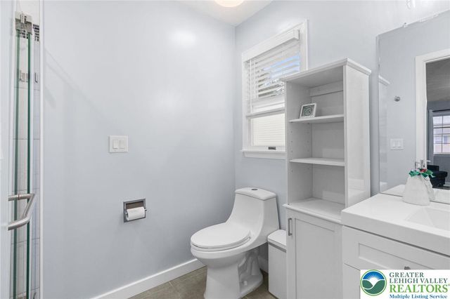 402 Florentine Drive, Forks Twp, PA 18040