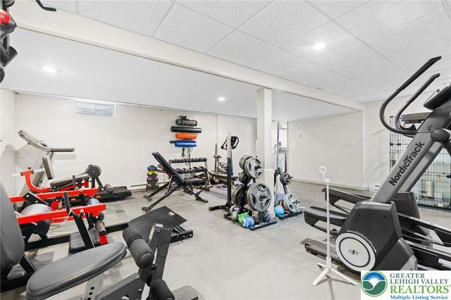 402 Florentine Drive, Forks Twp, PA 18040