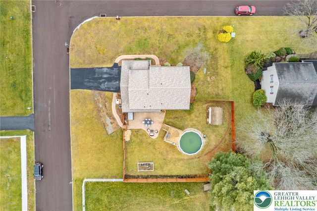 402 Florentine Drive, Forks Twp, PA 18040