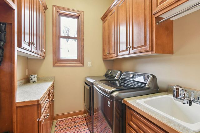 2584 N Saunders Lake Drive, Minnetrista, MN 55364