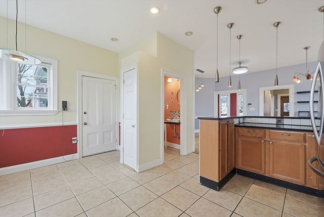 43 Leonard St, Waltham, MA 02451