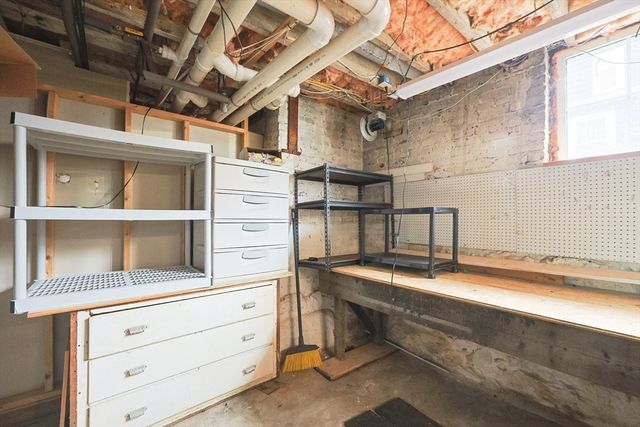 43 Leonard St, Waltham, MA 02451