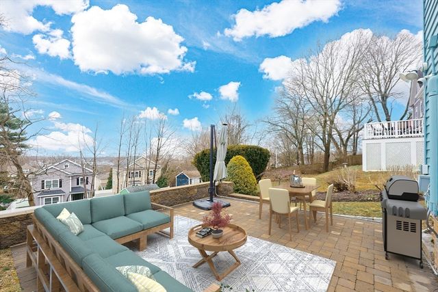 43 Leonard St, Waltham, MA 02451