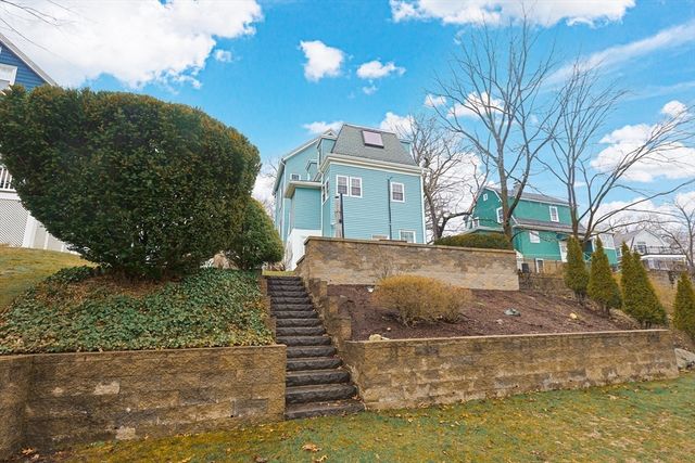 43 Leonard St, Waltham, MA 02451