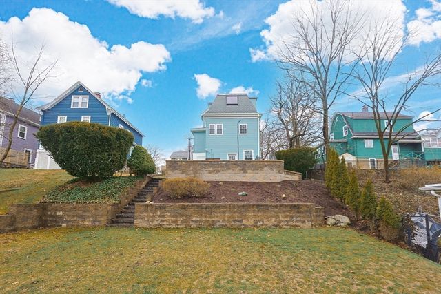 43 Leonard St, Waltham, MA 02451