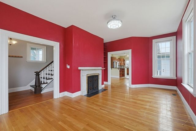 43 Leonard St, Waltham, MA 02451