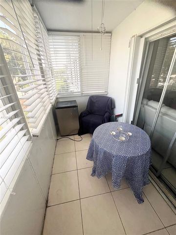 2581 N Garden Drive N 203, Lake Worth, FL 33461