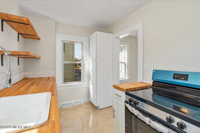 1204 Florence Avenue, Union Beach, NJ 07735