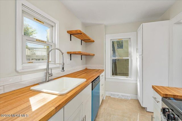 1204 Florence Avenue, Union Beach, NJ 07735