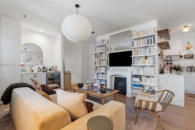 721 Biltmore Way 101, Coral Gables, FL 33134