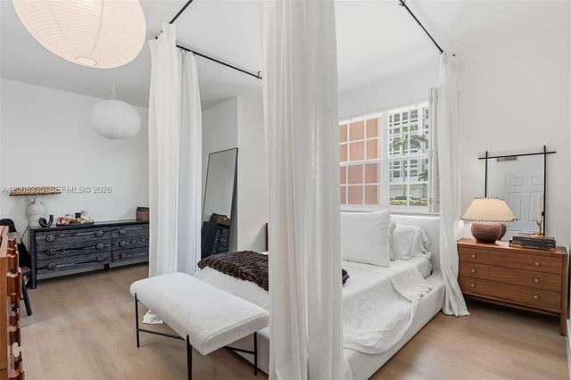 721 Biltmore Way 101, Coral Gables, FL 33134