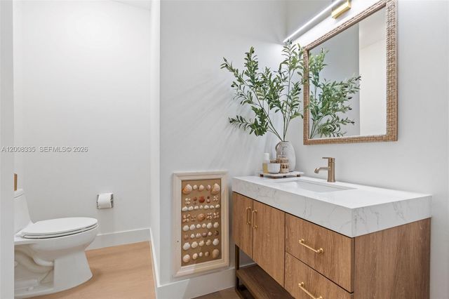 721 Biltmore Way 101, Coral Gables, FL 33134