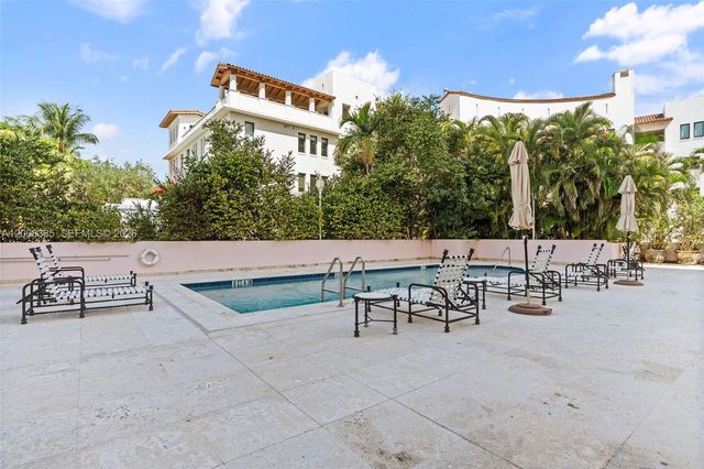 721 Biltmore Way 101, Coral Gables, FL 33134