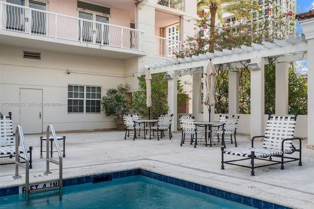 721 Biltmore Way 101, Coral Gables, FL 33134